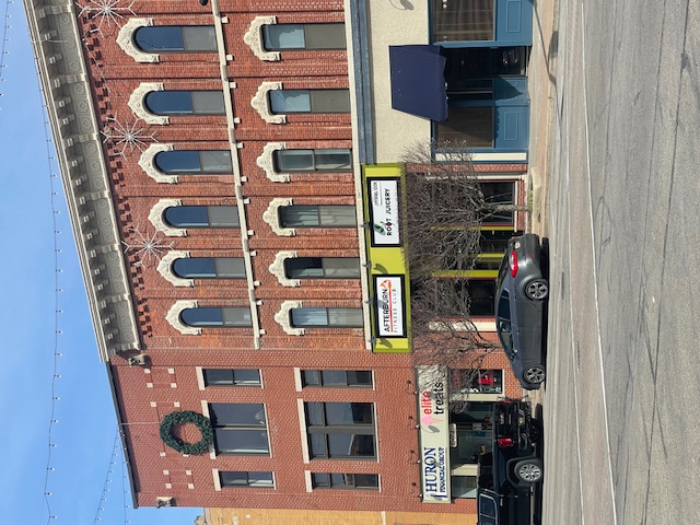 206 Huron Avenue - 101