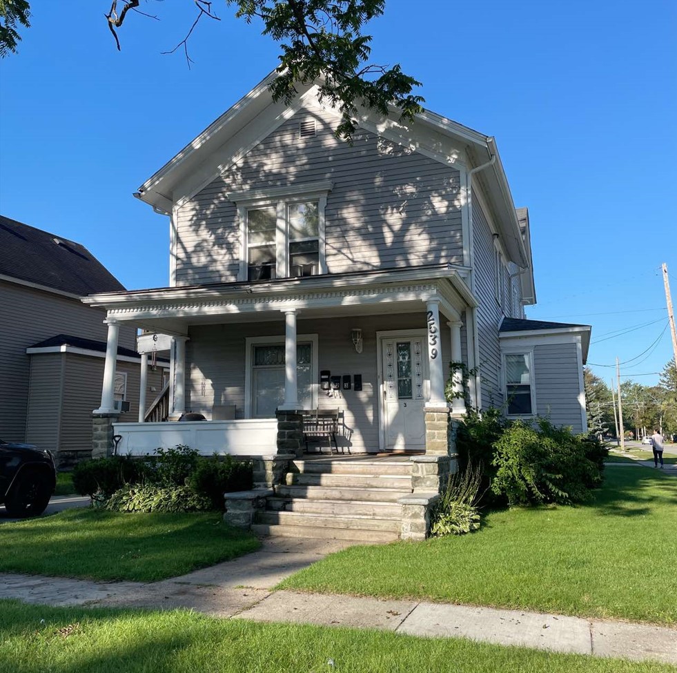 2539 Cherry Street - 1