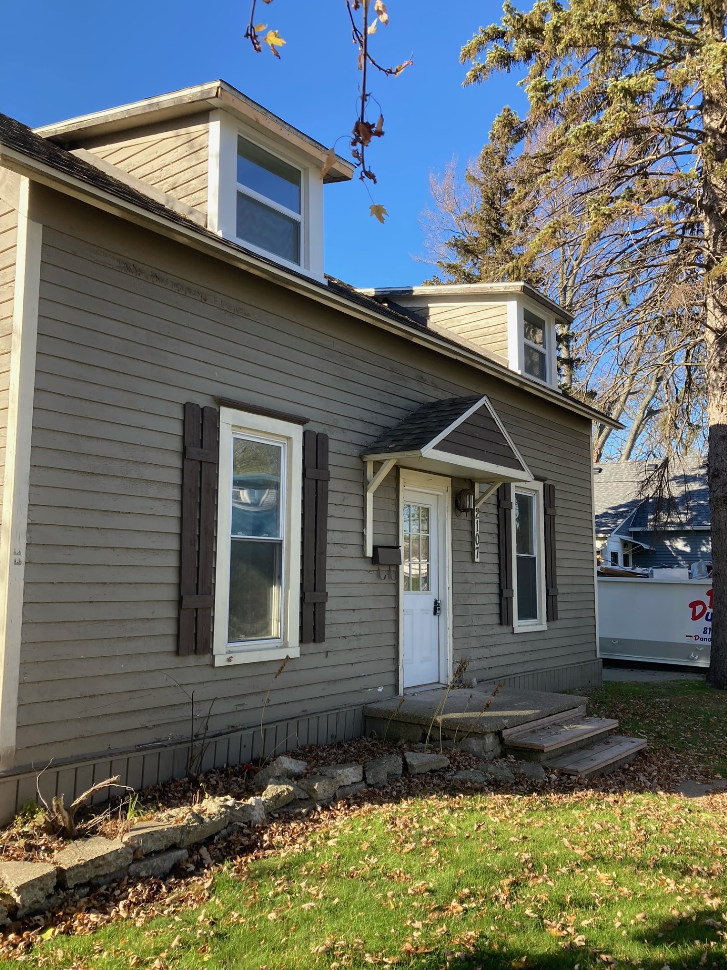 2107 Poplar Street