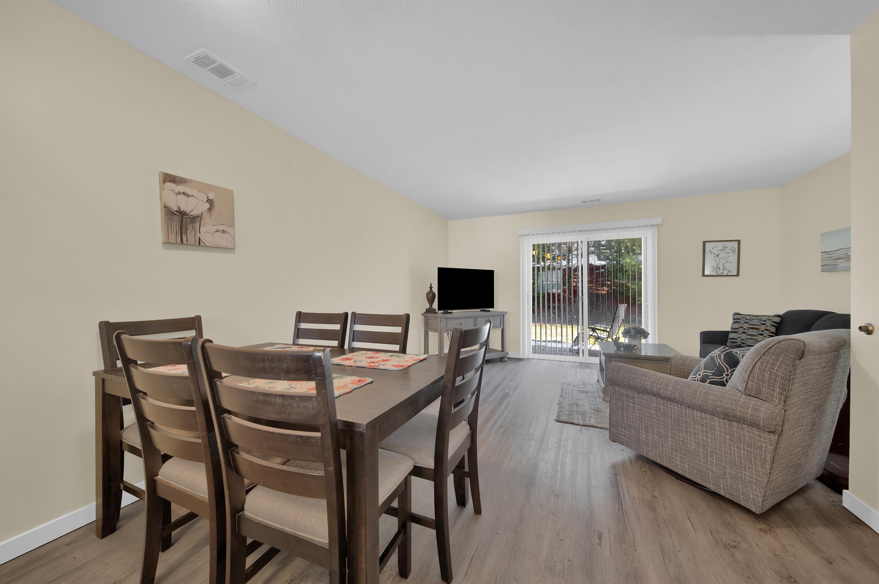 3885 Vale Drive